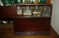 BMC - POISON COMPARTMENT.jpg (67907 bytes)