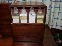 WMC-I - POISON COMPARTMENT.jpg (65727 bytes)